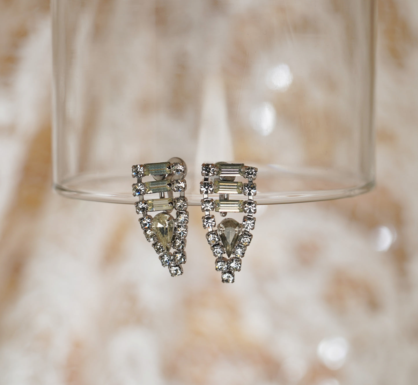 Rhinestone arrow head earrings