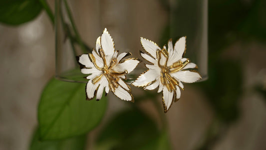 Jumanji flower earrings