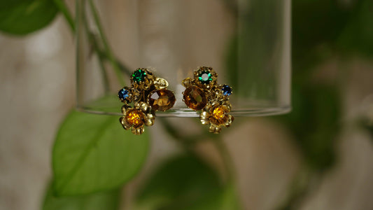 Golden flower bouquet earrings with matching brooch