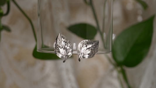 Decaying silver leaves earrings